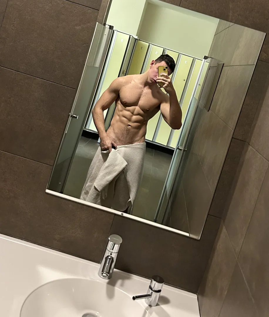 alone in gym showers posted by Craig_Kane