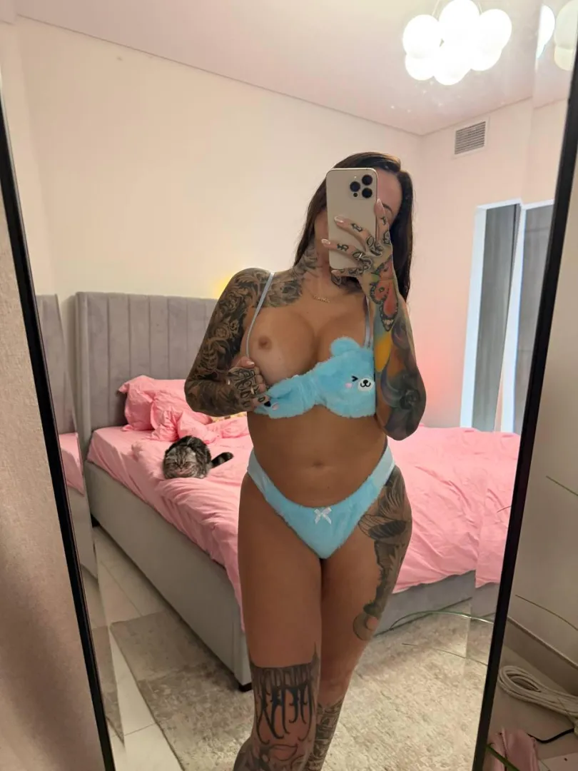 Already leaking for you...come lick it up before it drips on the floor posted by RangeNo95