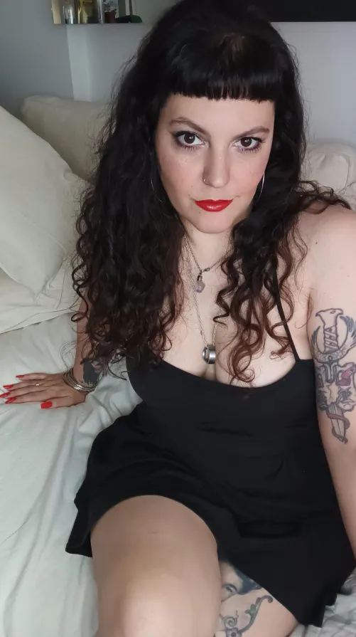 Always black by AmyRei666