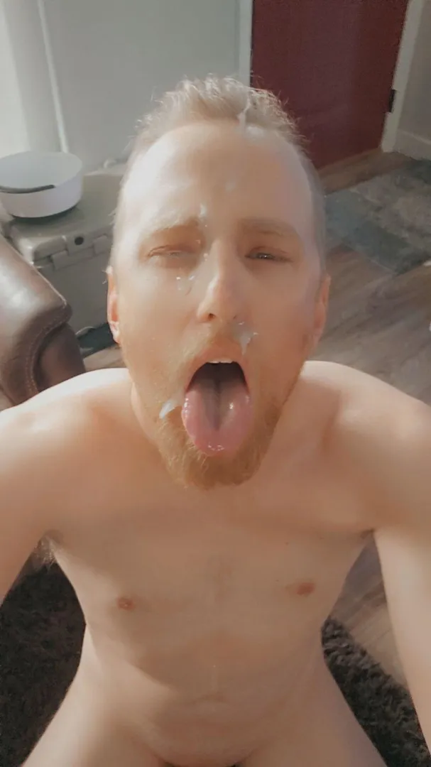 Always tongue out! posted by Dildofag86