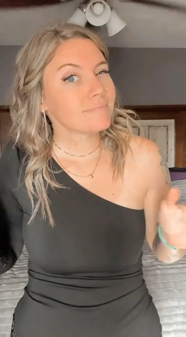 Always trying to seduce you... tell me if it's working so far posted by SweetEchloXO