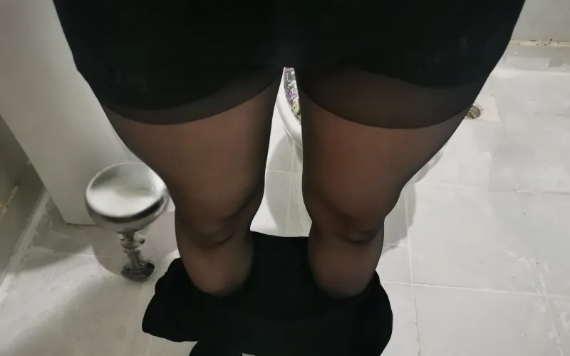 Alışverişe içimde çorapla çıktık umarım kimse fark etmez :) by pantyhosesissyTr