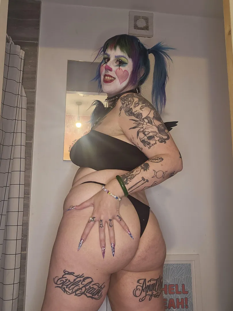 Am I allowed to bring all this cake to the big top?  posted by pukotheclown