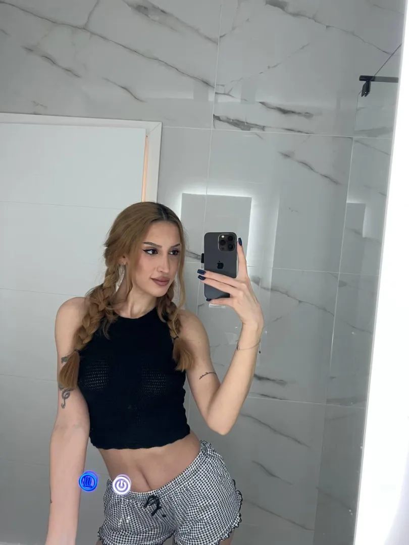 Am I attractive enough to an older man ? posted by EvvaXo