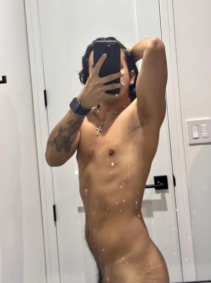 Am I gay porn? posted by elBonitobb