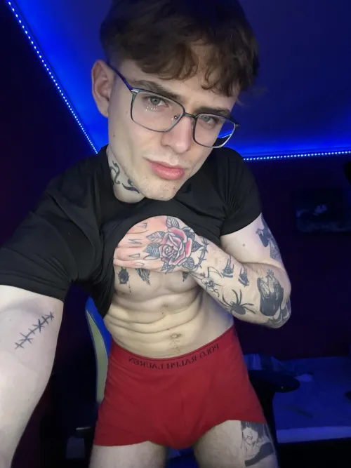 am i hollister worthy by imraezify