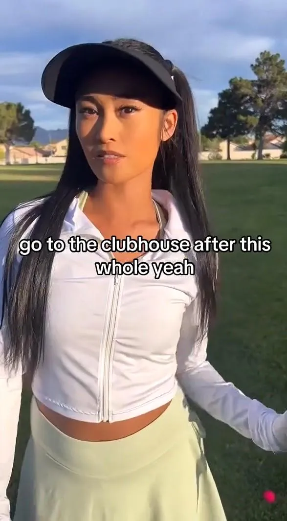 am i hot enough to catch your attention? posted by sunshinegolfxo