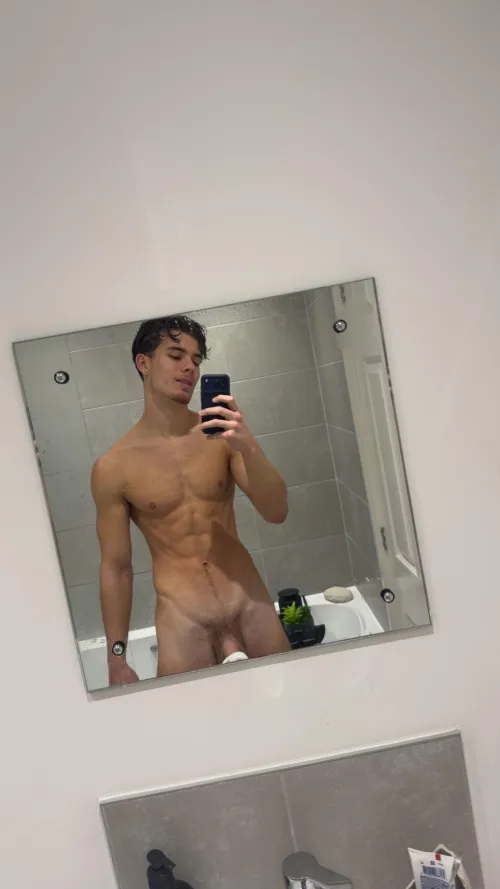 Am I hung?  by Bray_Brn3