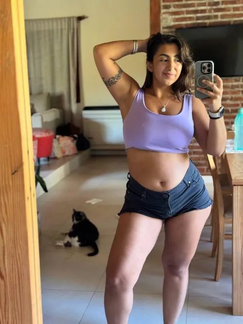 am i looking like the girl of your dreams by frostyvelvetpiex