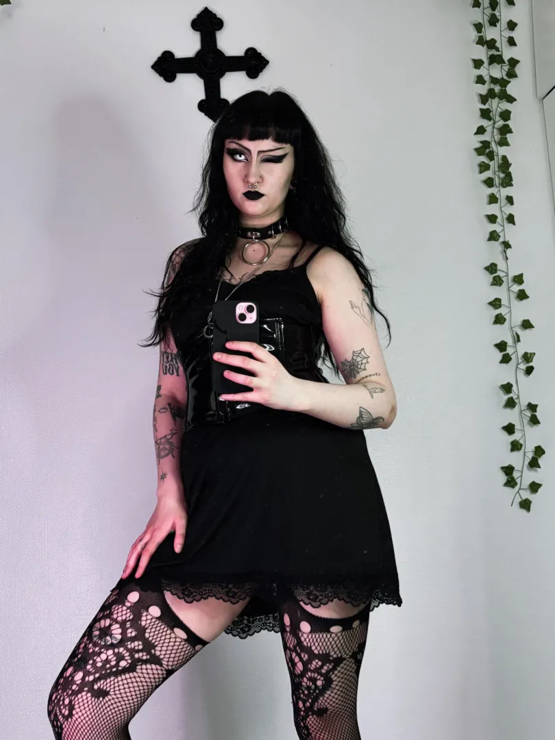 am i more scary or seggsy? posted by sipetinh