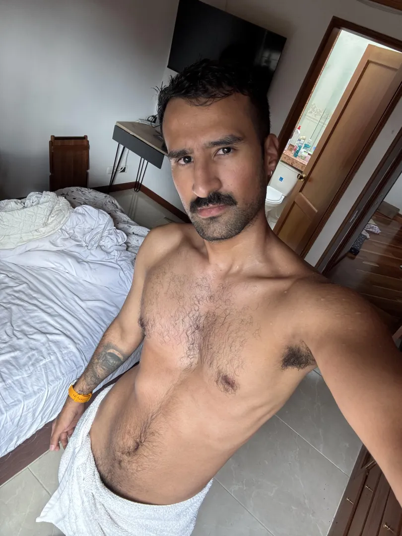 Am I skinny enough? posted by JuanseMolina