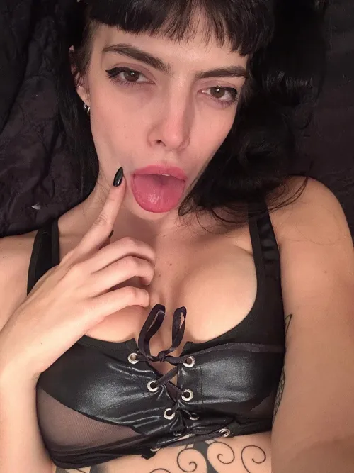 Am I teasing you already? by luxurygabbi