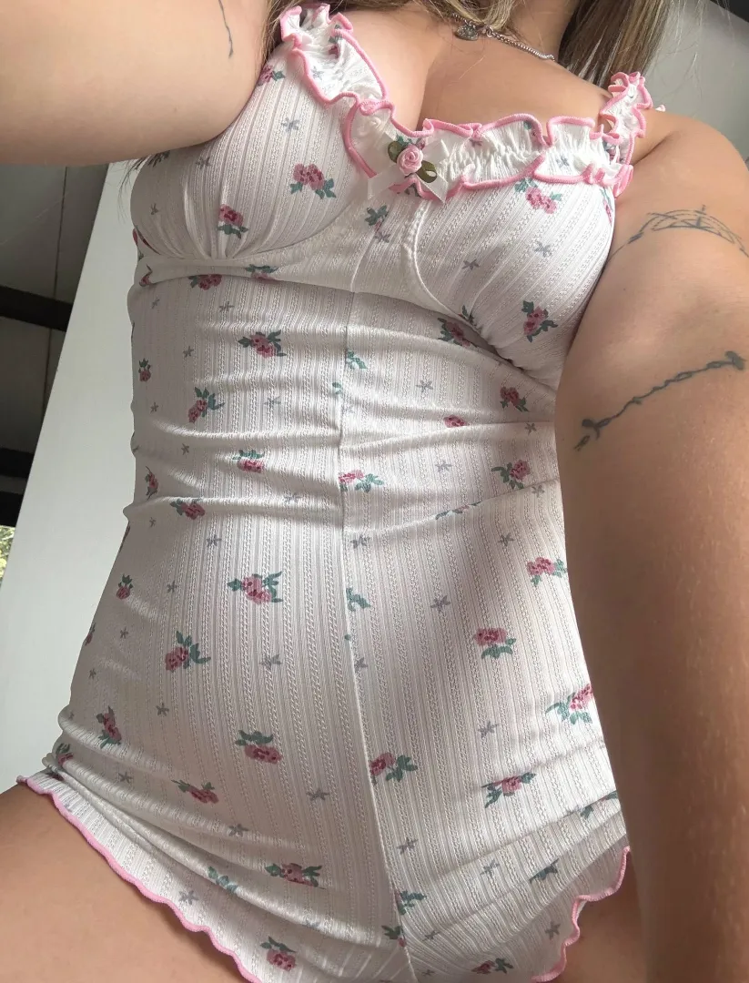 Am I the type of distraction married people enjoy? posted by Cheeky_Bubblegum