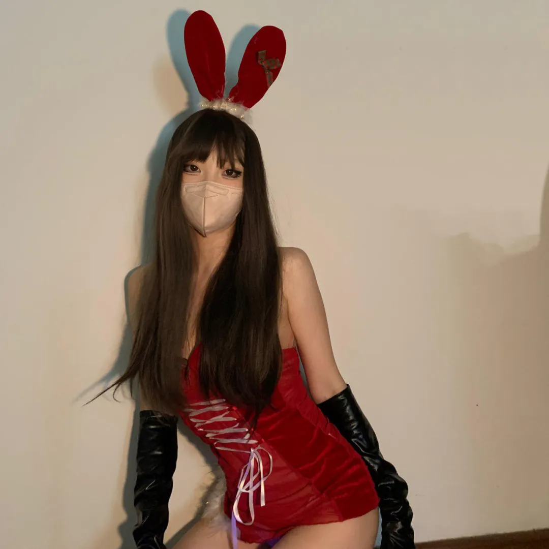 am i the type you'd date or just fuck? posted by krnblumebb