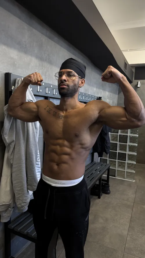 Am I welcome ? by UndercoverTJay