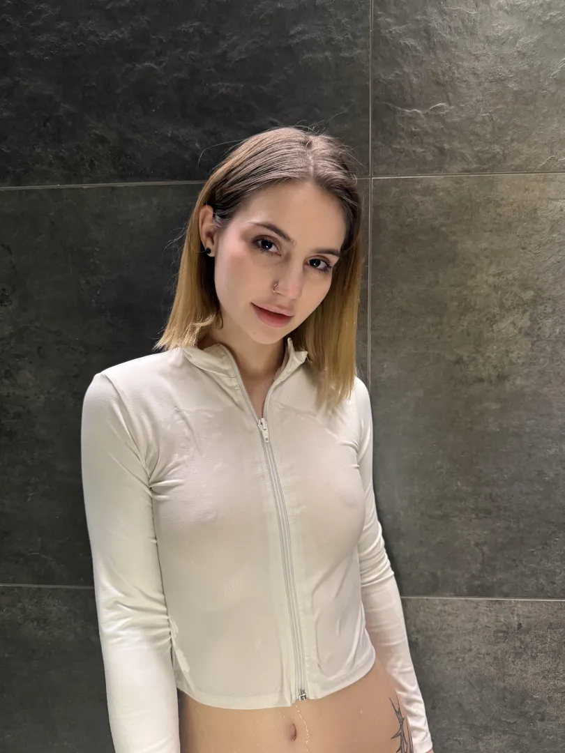 Am I wet enough for you posted by Evelissee