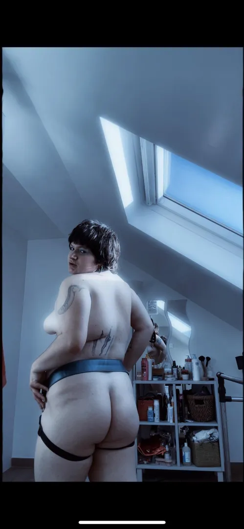 Am I your favorite mermaid now ?  posted by red_goddess_