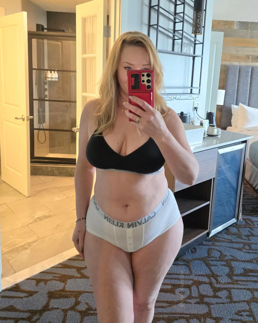 Am I your favorite Milf? [F52] posted by Crystal_Sunshine_