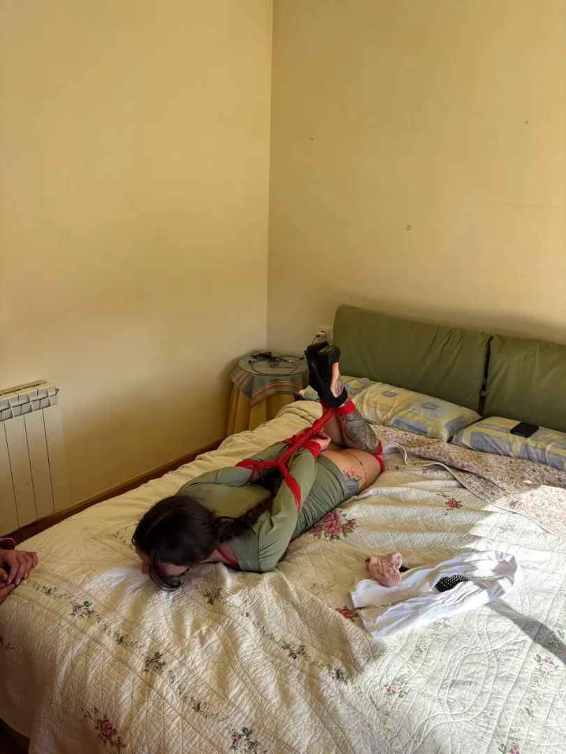 Ambushed and tied up real good posted by Laucut