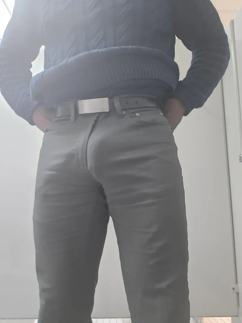 An hour later  & and I'm work with this posted by lon_blk