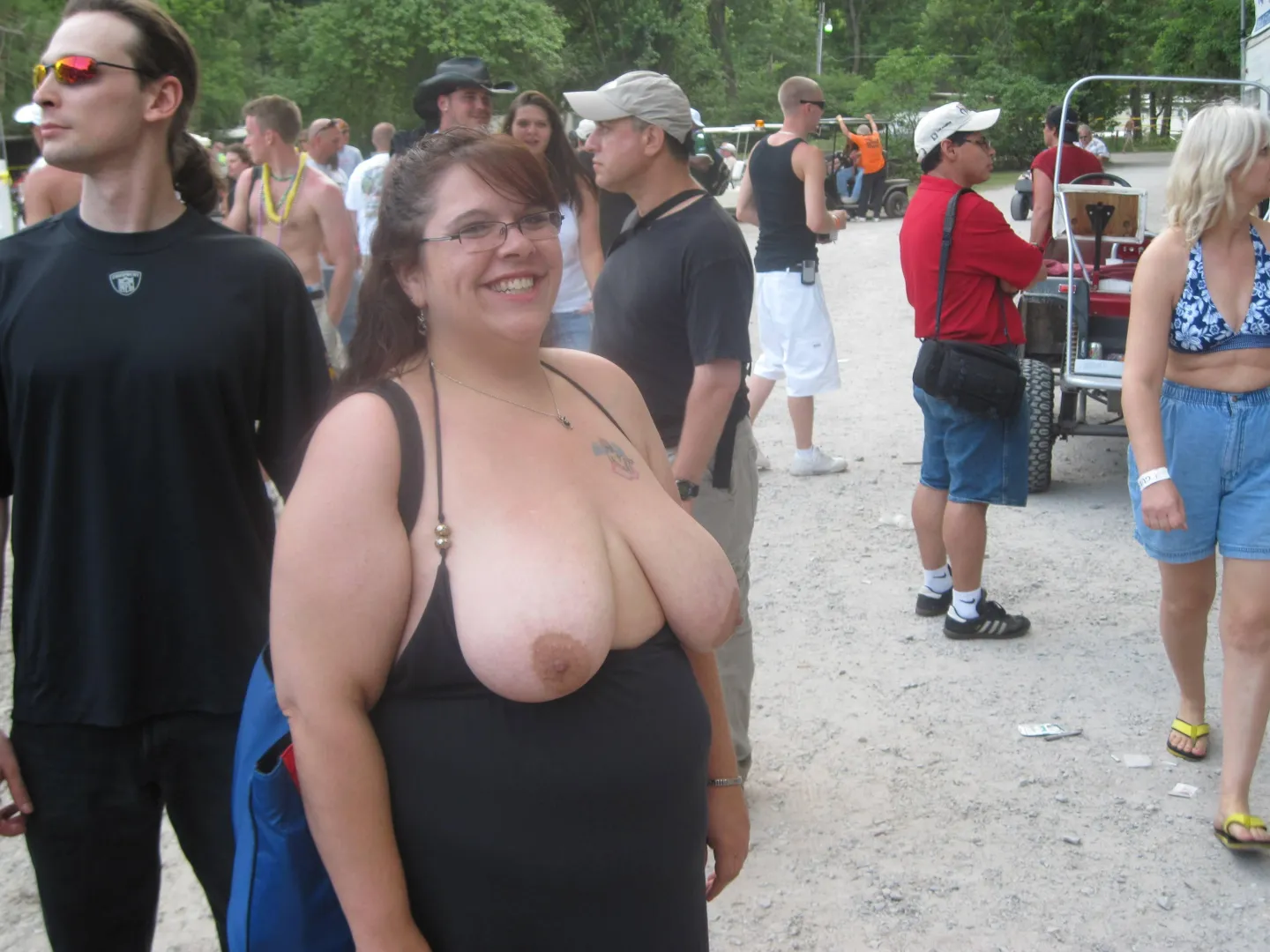 An open-fronted dress is the perfect style for outdoor festivals posted by Murky-Salad-1553