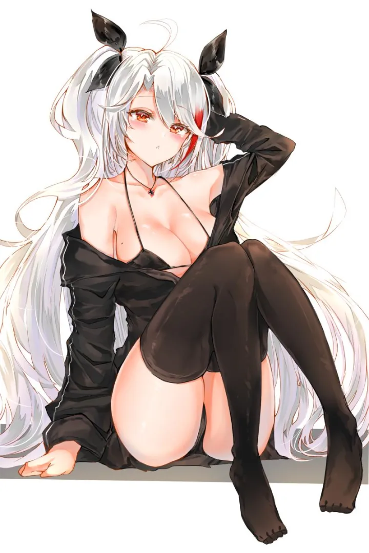 and so she became mommy: artist 
雪猫 posted by Upper-Ad9228