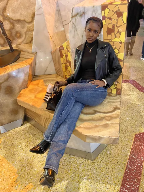 And when you’re down there licking my boots, bitch, make sure you kiss my ass while you’re at it. by toxicTemptress2