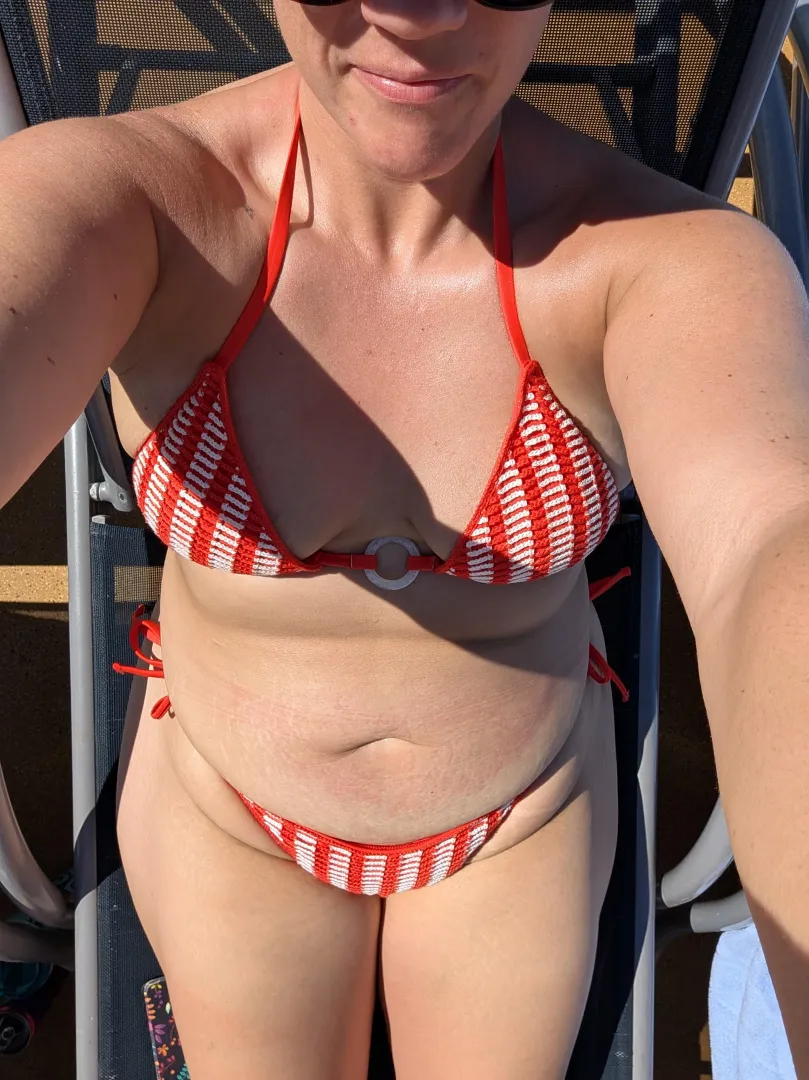 Another day, a new swimsuit, the same sun! posted by naughtynora9