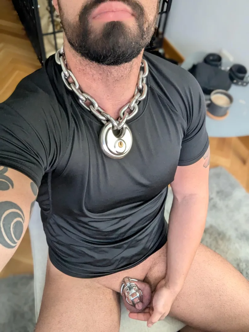 Another day at work, my calendar isn't the only thing locked posted by Rober_Karlov