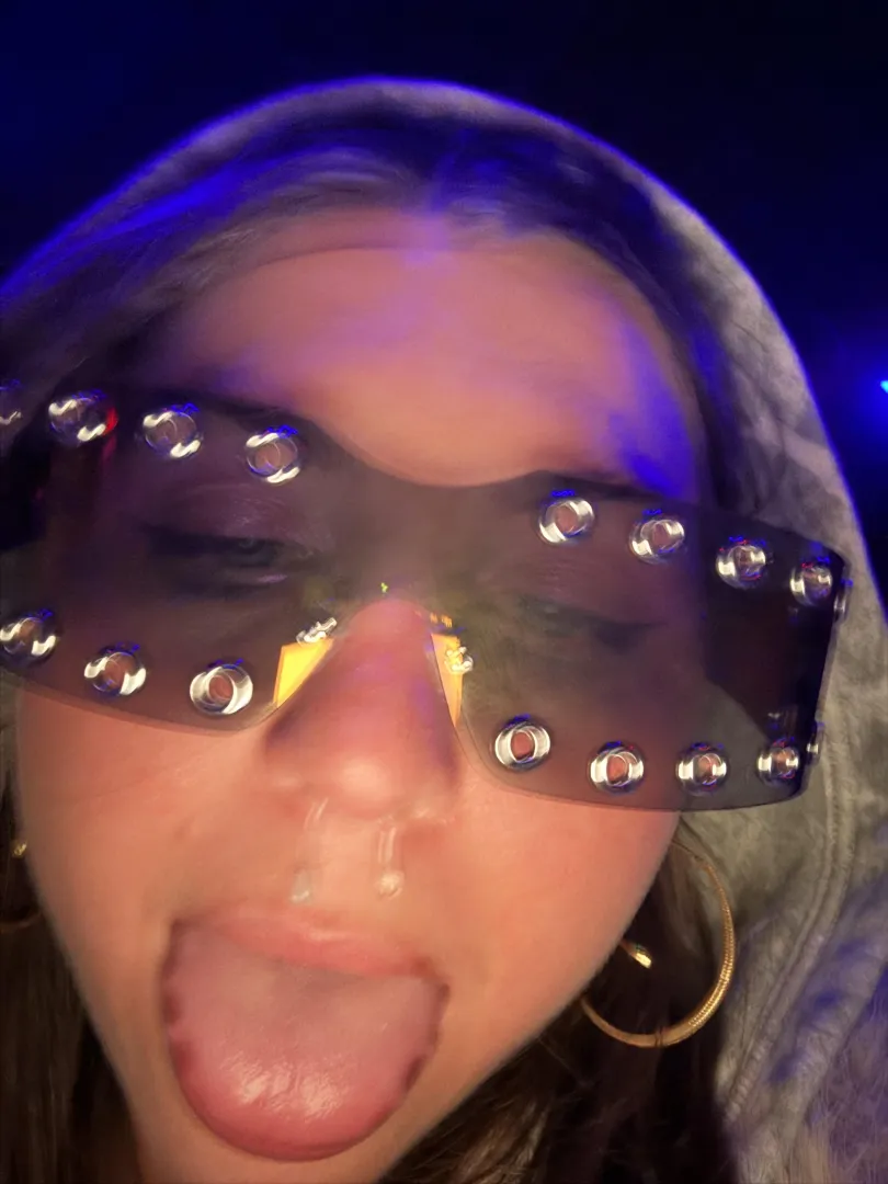 another INTENSE rave sneeze attack that had my nose DRIPPING with snot on the dance floor! good thing i caught it all on video  DM me for a front row seat  posted by prettygoddess444