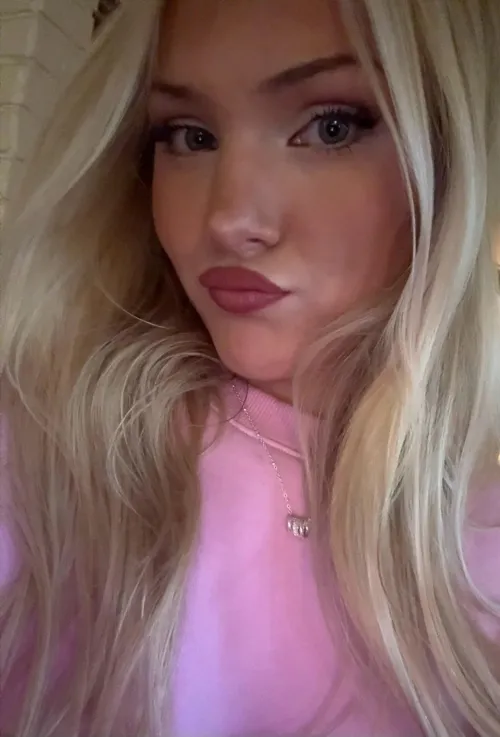 Another night lurking, thinking about me using & controlling you, it’s no longer a fantasy  peasant, I trapped you, you exist to slave & contribute to my perfect spoiled luxurious life NOW! It’s all you’re good for by goddesssophie111