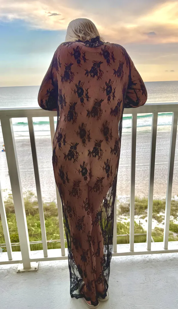 Another one of my favorite summer pics. I miss the beach  posted by ChubbyGirl69