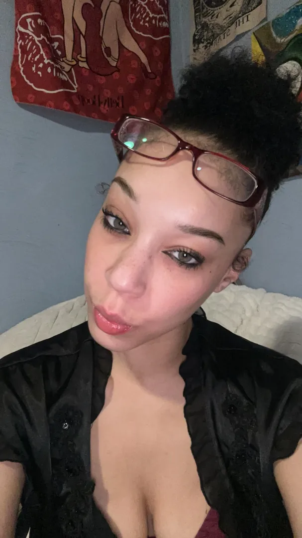 Answer me quickly. Will you fuck me right now, yes or no posted by delphiraexo