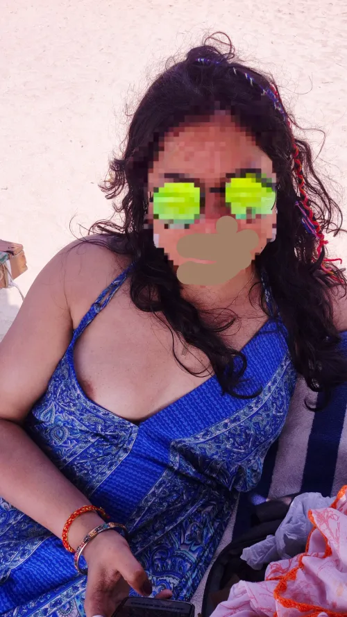 Any body massager want to give us a complimentary massage at morjim? by RiyaKabir