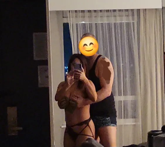 Any couples / female for some drinks tonight? (Windsor area) by jnsmoothness