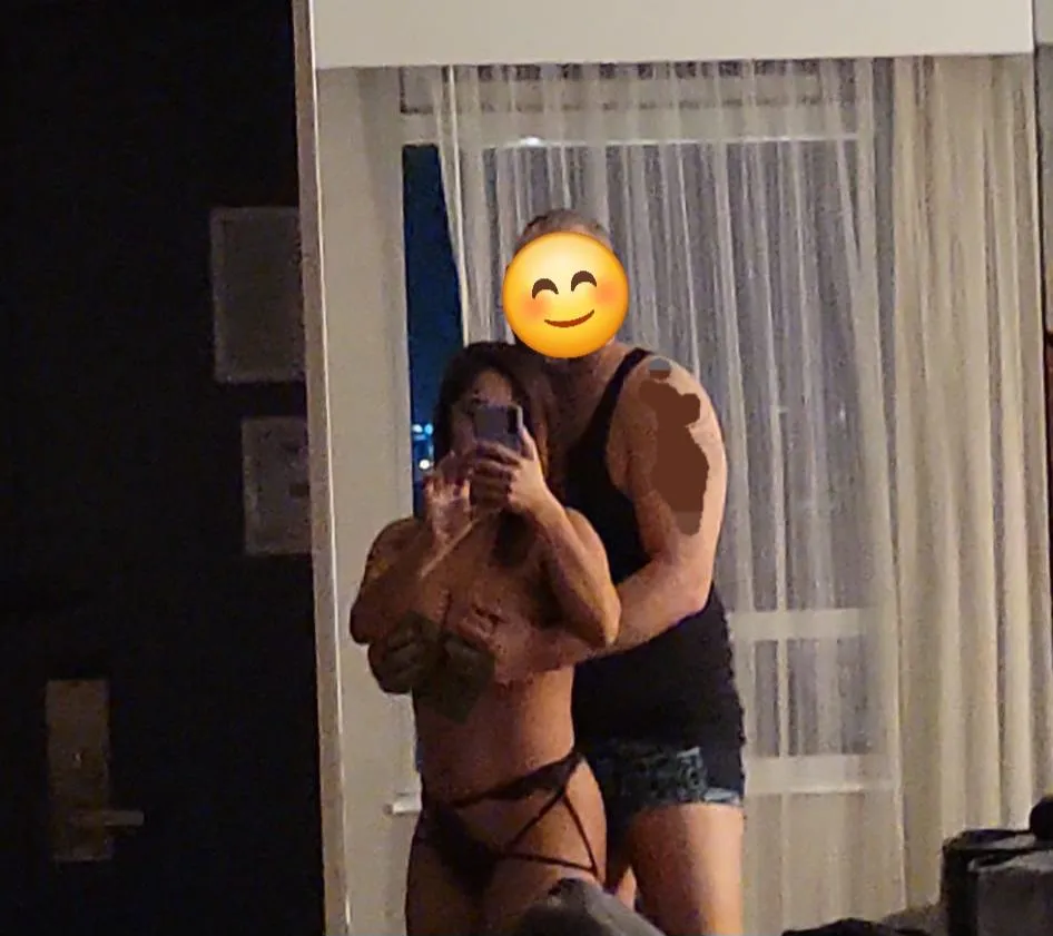 Any couples / female for some drinks tonight? (Windsor area) posted by jnsmoothness