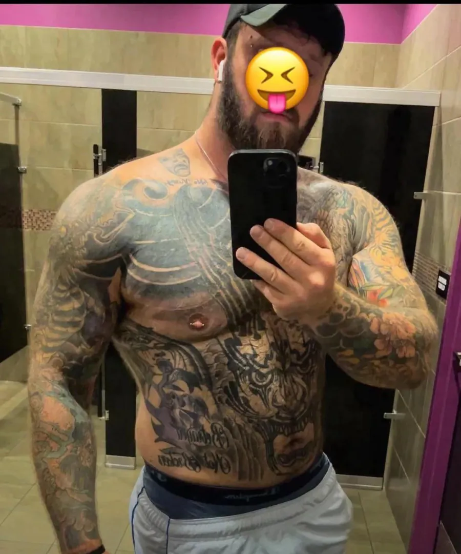 Any f bored today hit me up posted by Educational-Data-926