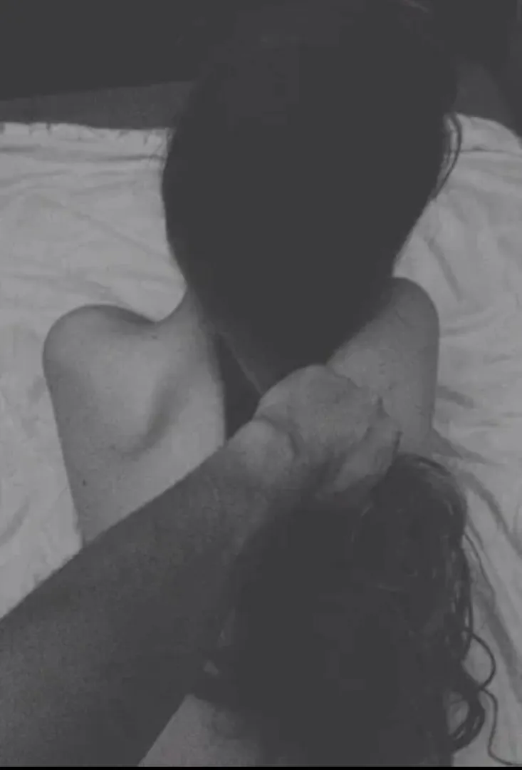 Any [F] here into books and reading? 36M. posted by the_grey_hair_nerd