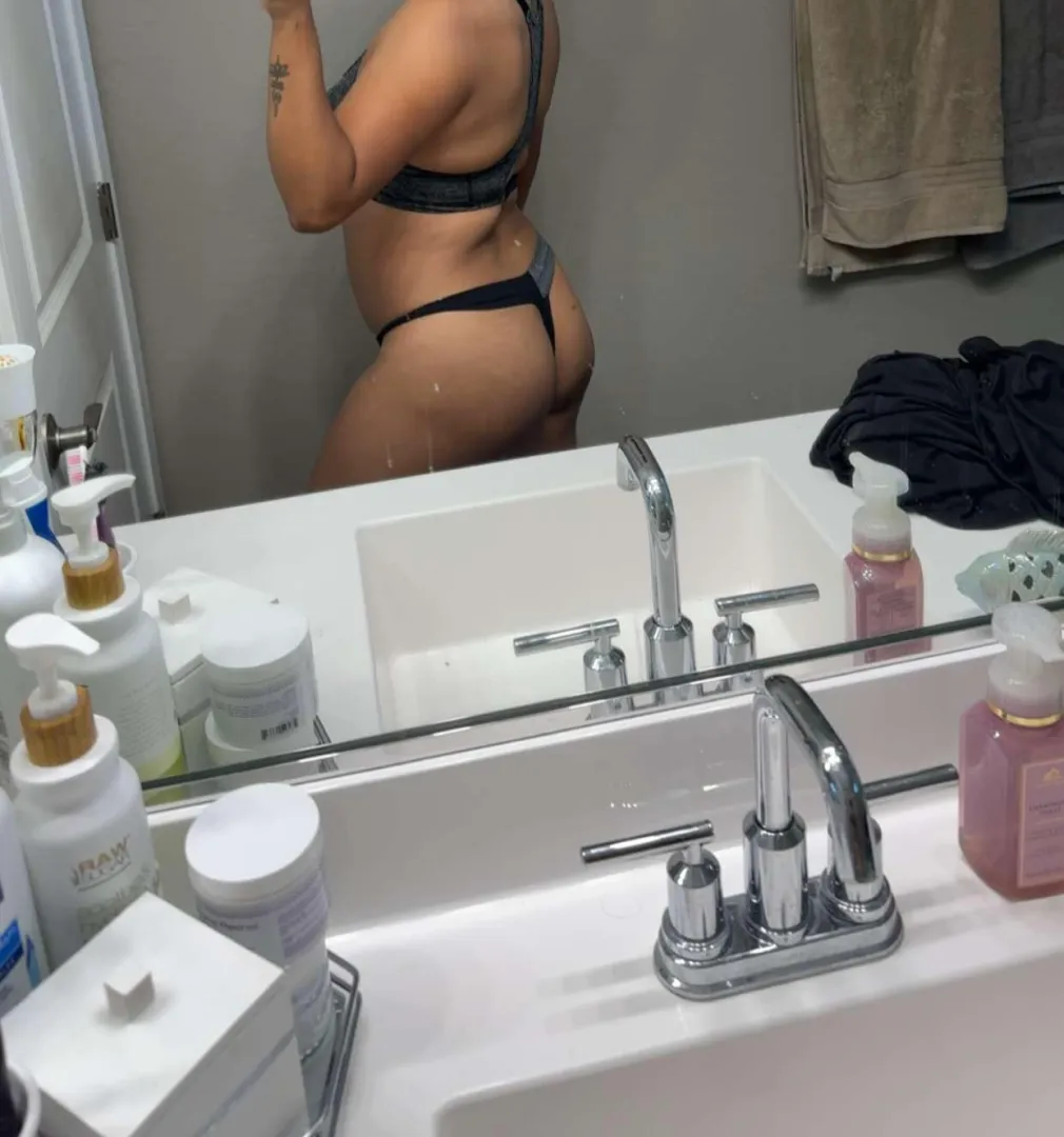 Any girls or couples up late? 24F (no single males) posted by Hour_Craft_5232