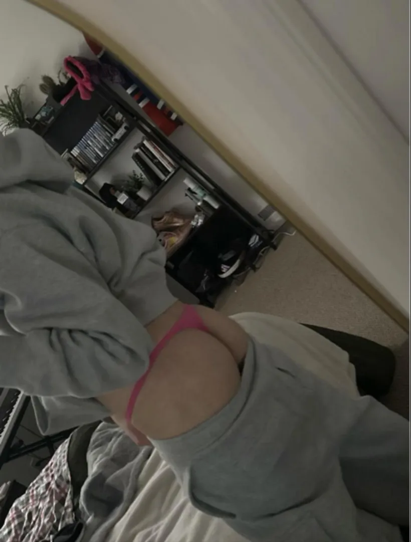 Any hot men want to be worshipped by a twink ;) posted by Any-Tonight1788