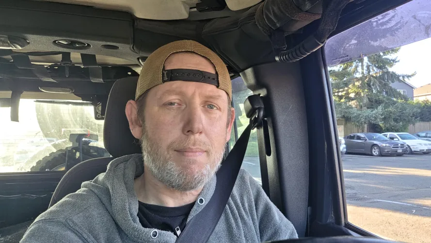 Any Ladies wanna Blow Clouds Today/Tonight? 253 by GeekAdventureTeam