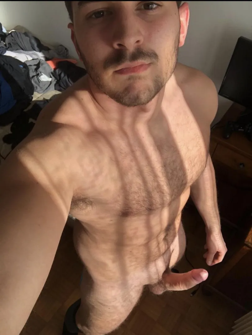 Any lovers of italian cock?! posted by Lucas98o