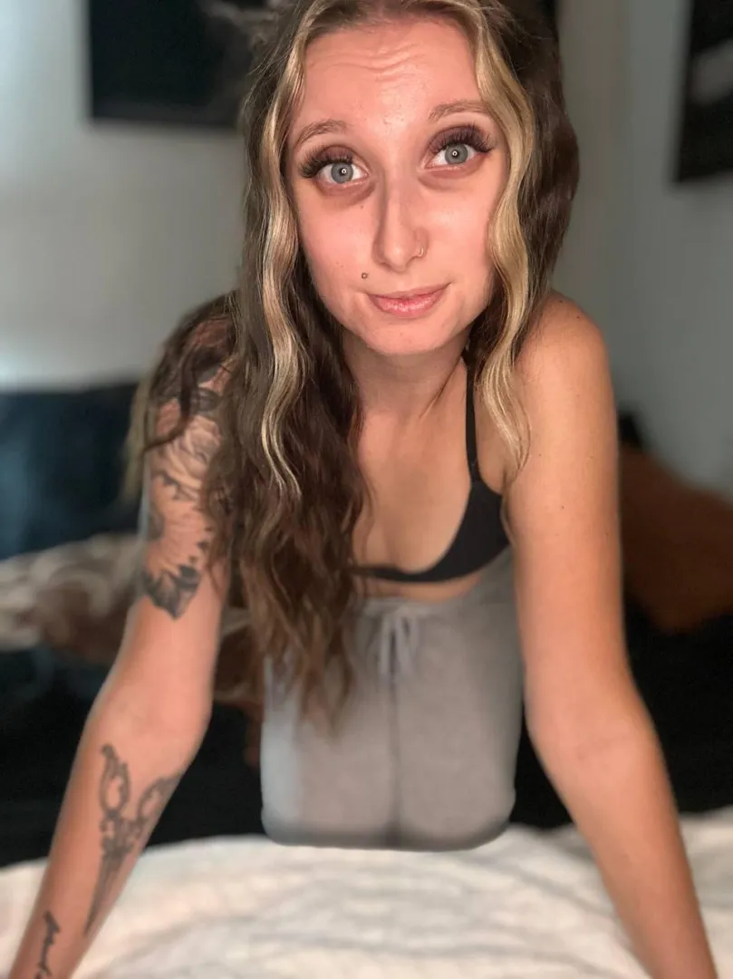 Any random dude who wants to get my nudes? posted by briaronlyxo