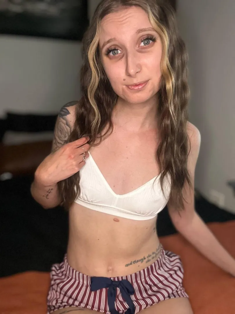 Any random dude who wants to get my nudes? posted by briaronlyxo