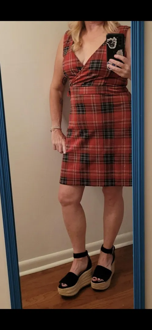 Any studs available on Chattanooga for a meet and greet tonight? Must have a very good body and be attractive and available to carry on a conversation. posted by Brief-Membership-621