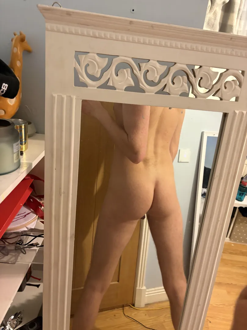 Any tops in preston rn? posted by ComprehensiveSample6