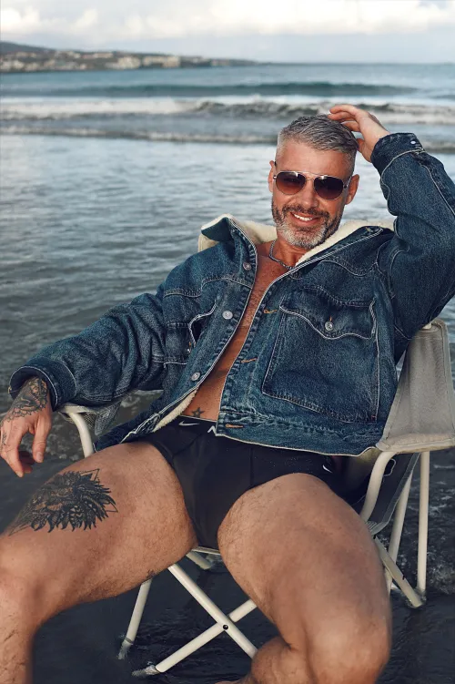 Any volunteers by BarelyJustinThyme