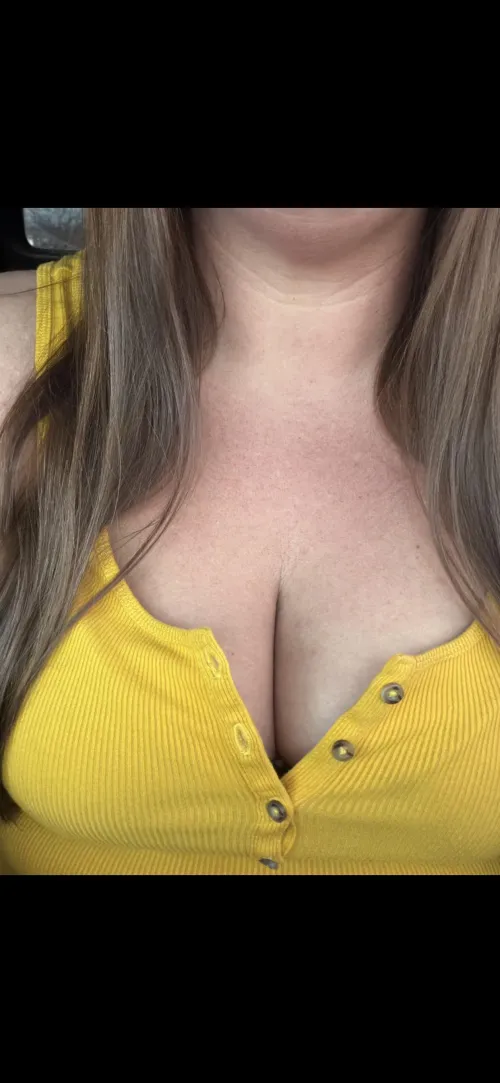 Any women or couples going to Hustler Tuesday night? by Main-Maintenance-537