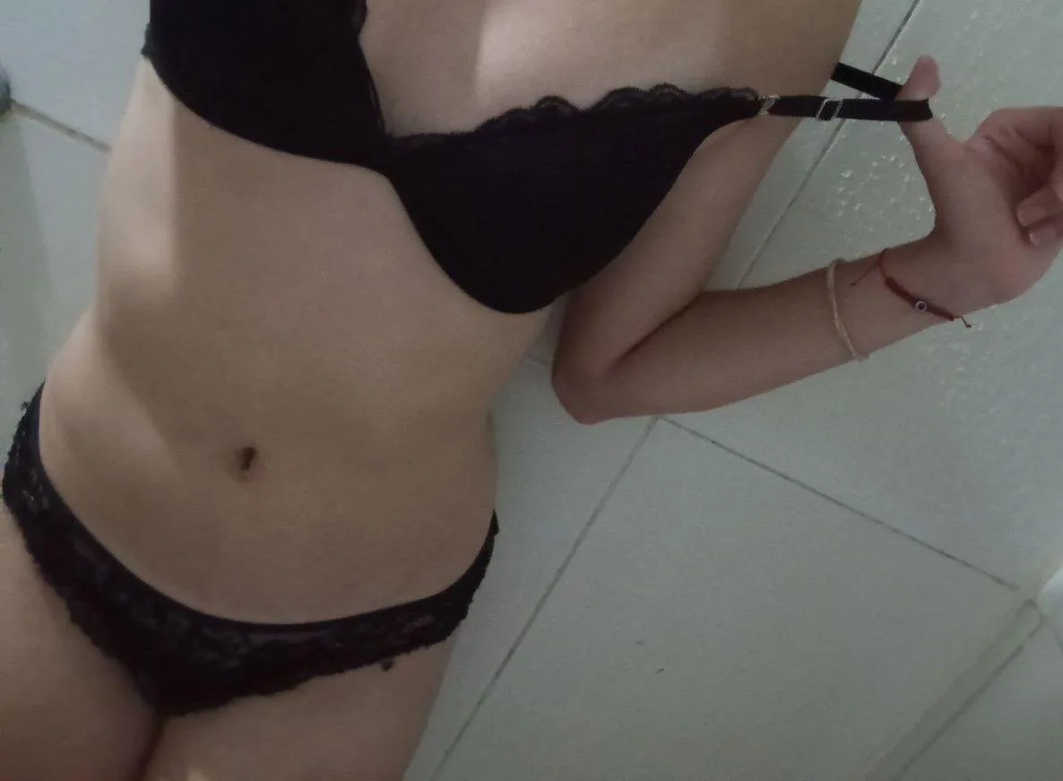 Anyone down for shower play? F4M NC posted by VelvetFuruy