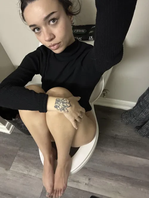 anyone else sit like this? lol by lilangelyoma